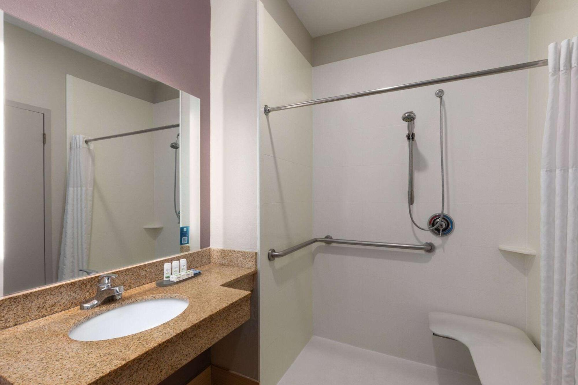 La Quinta By Wyndham Snellville - Stone Mountain Exterior photo